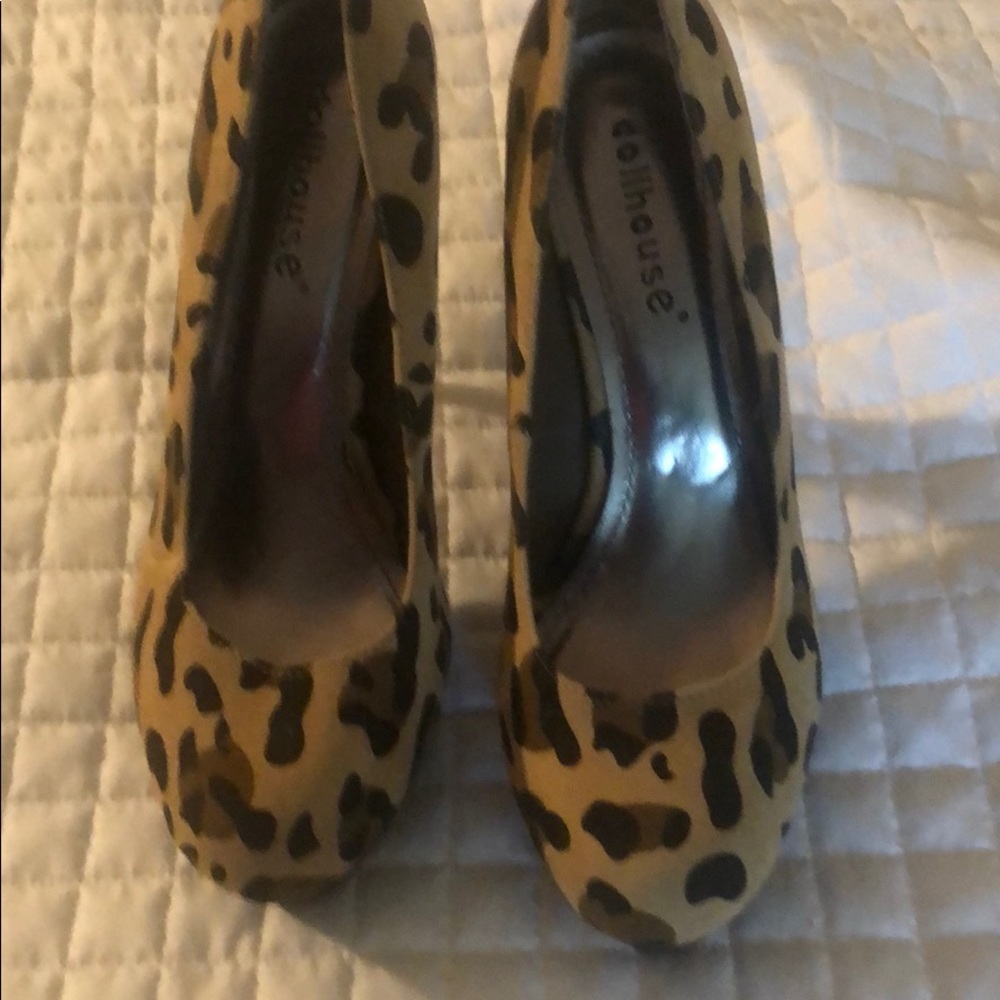 Leopard heels